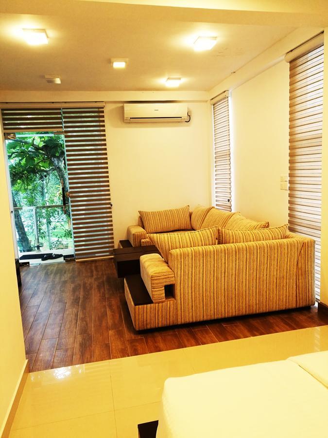 Oak Residencies Βίλα Kiribathgoda Εξωτερικό φωτογραφία